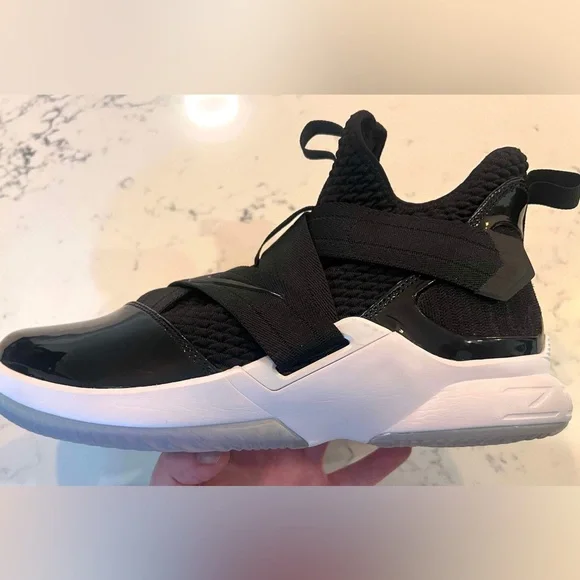 Nike LeBron Soldier 12 Men’sSFG “Tuxedo”Basketball Shoes AO4054-005 NEW
